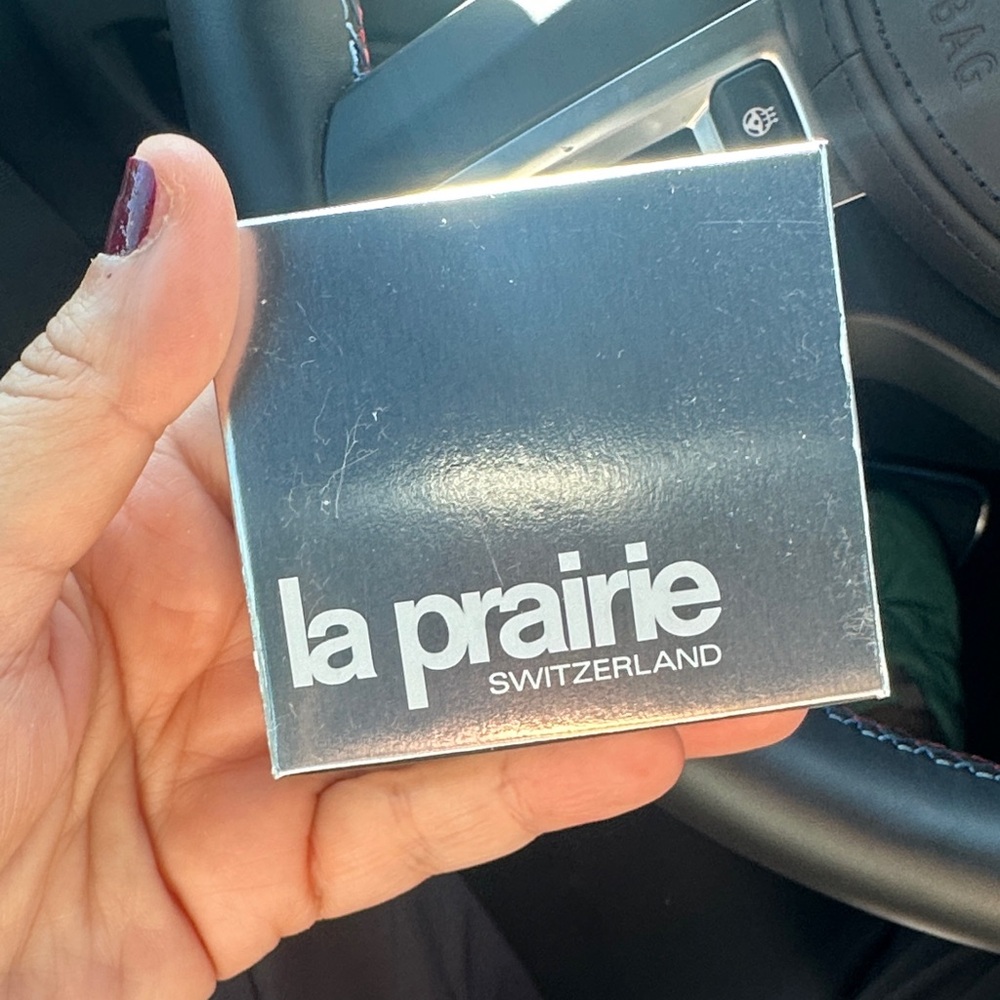 La Prairie Silver Compact